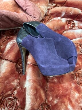 Boutique 9 Purple Suede Peep-Toe Platform Pumps